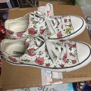 Converse Floral Sneaker Low Chuck Taylor Size Men's 6 (Women's 8)